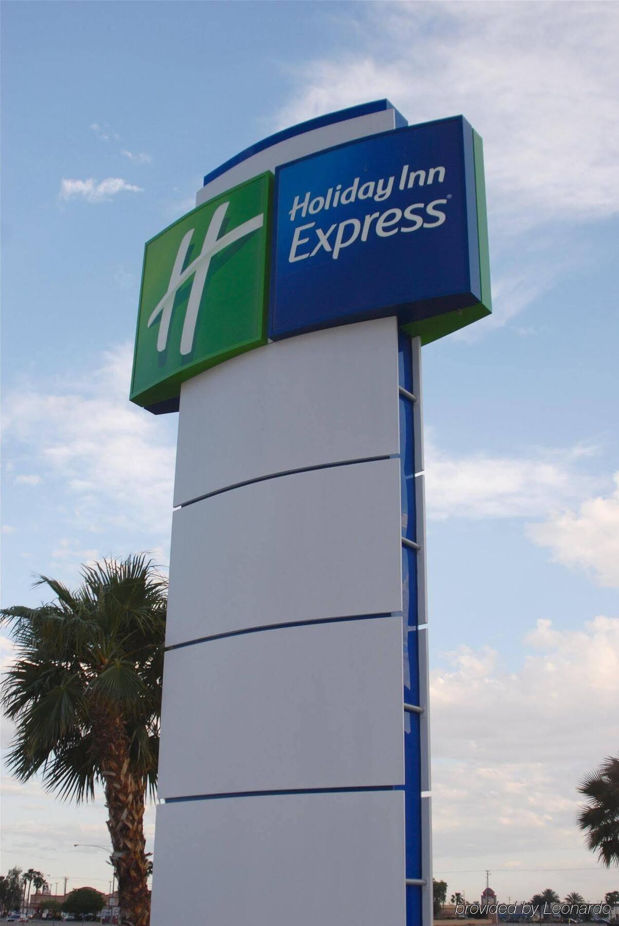 卡莱克西科智选假日酒店 Calexico 外观 照片